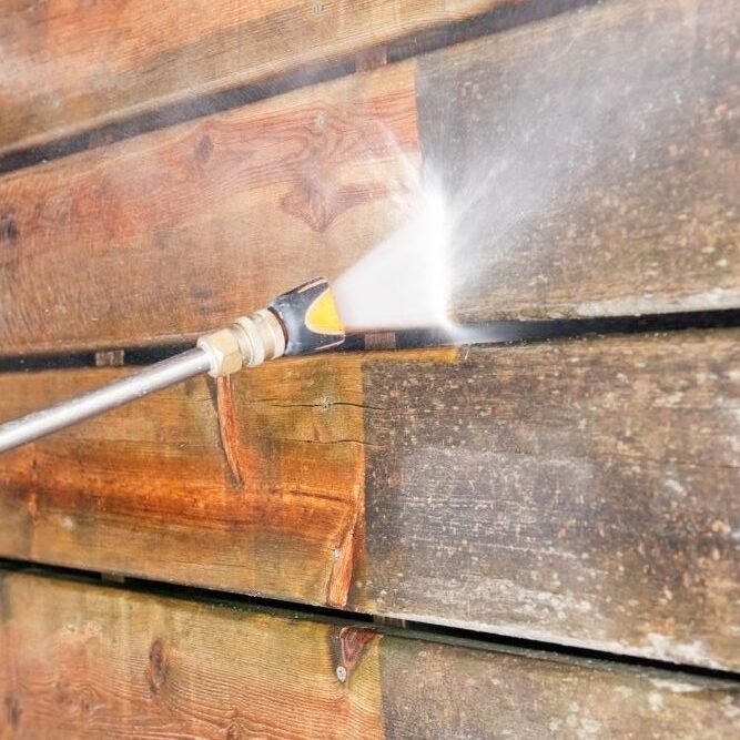how to maintain wood siding