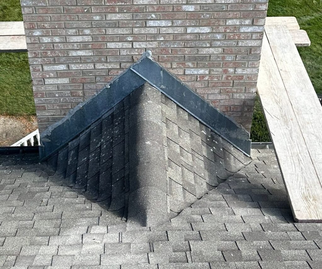 how much does roof flashing replacement cost