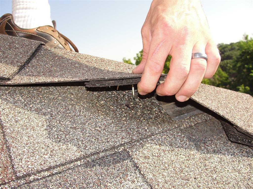Tips: A DIY Roof Damage Checklist
