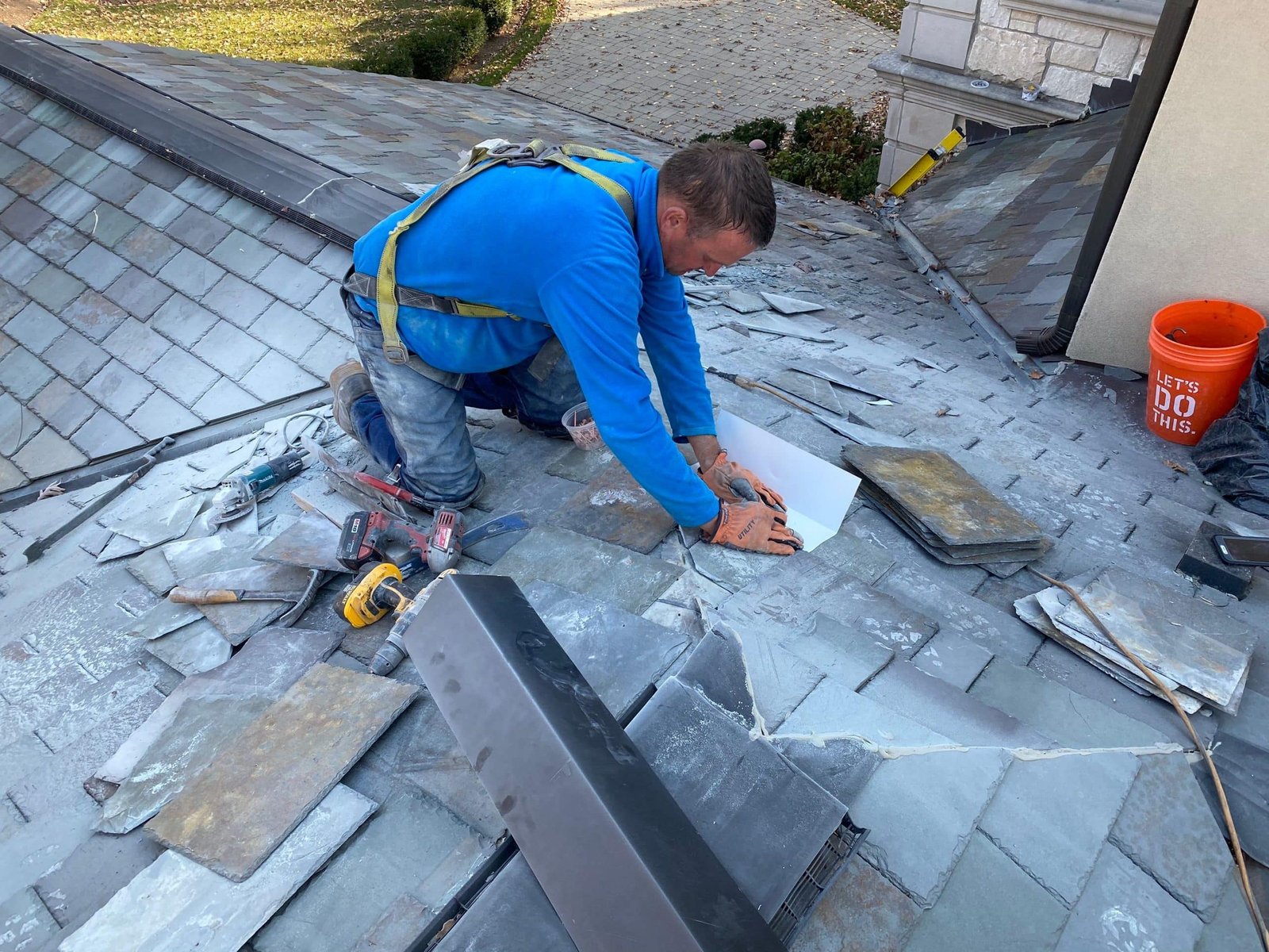 How to Choose the Best Roofing Company for Your Business
