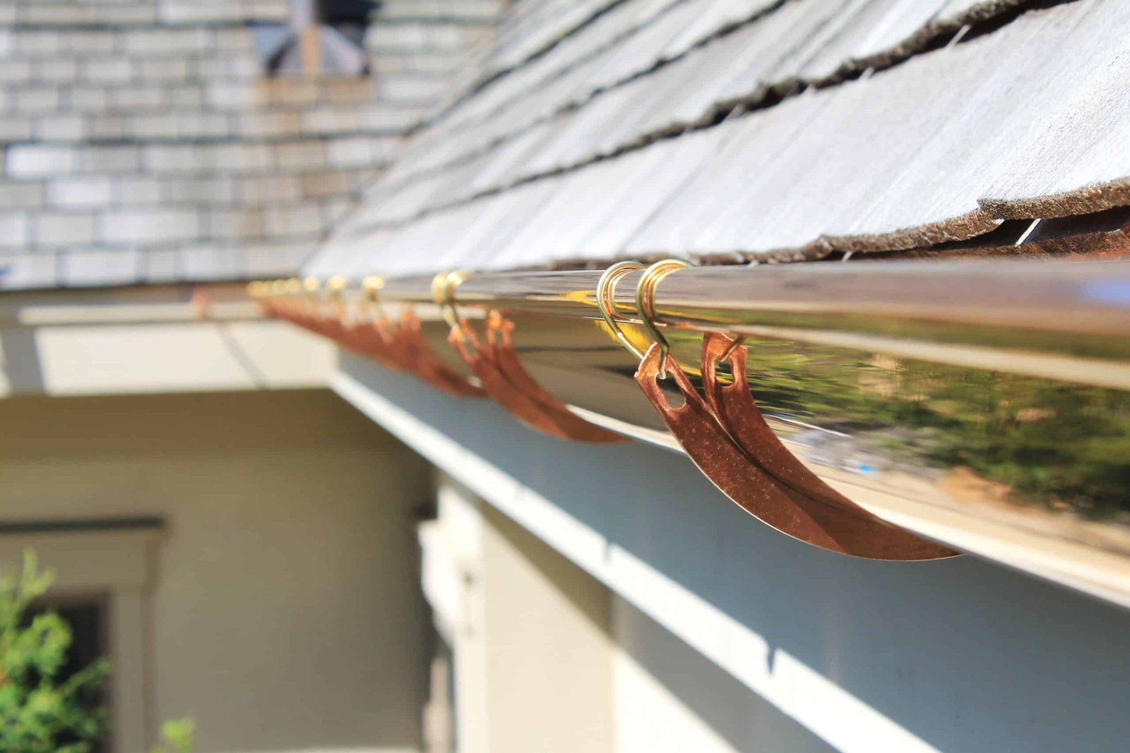 Why you need gutters Types of gutters Common Gutter Problems Choosing a Gutter System Leaf Protection Systems Gutter Accessories Gutter Installation Gutter Maintenance Gutters and Rainwater Harvesting Formation of icicles and ice dams