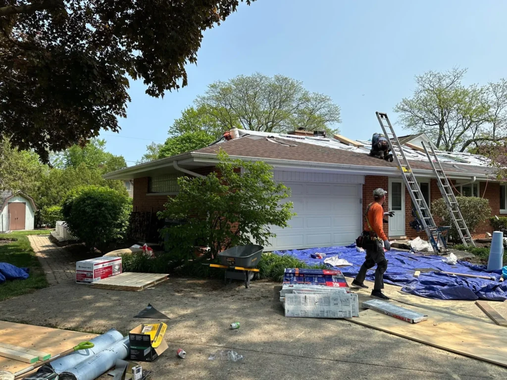 Picture of roofers working