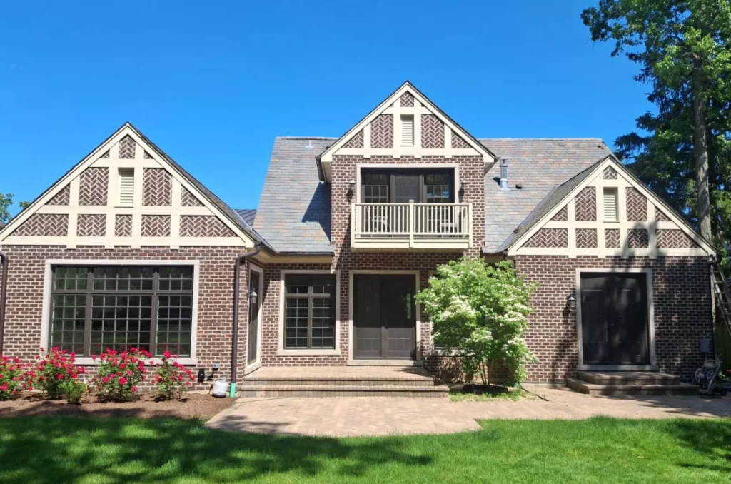 Architectural Styles in Lake Forest